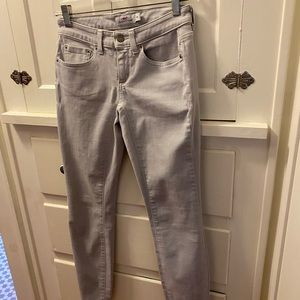 Vineyard Vines gray skinny  jeans in size 00